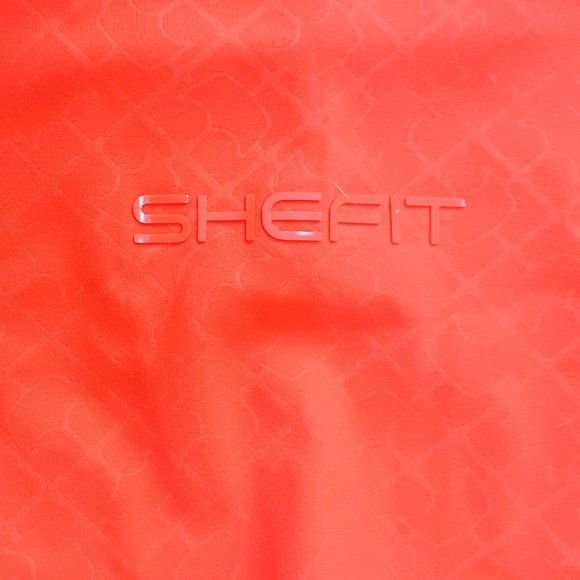 NWT SHEFIT  Rush Red Leggings + Workout Towel+ Wash Bag Compression - Picture 4 of 14